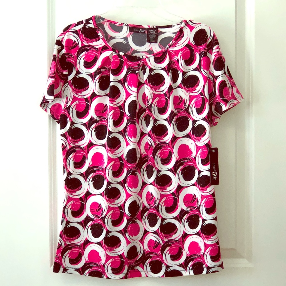 ⬇️ NWT - Women’s Small Pink & Black Patterned Top